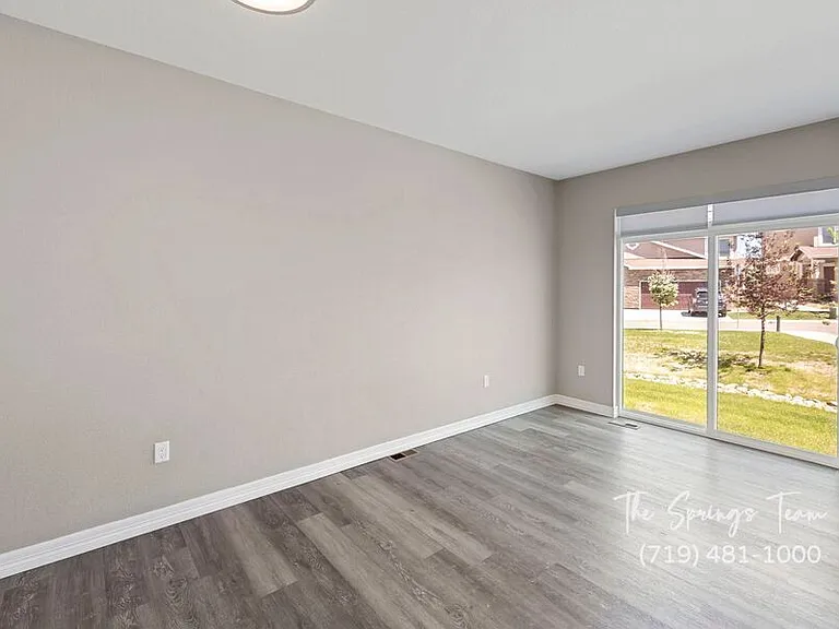 748 Brambleberry Hts — Photo 23