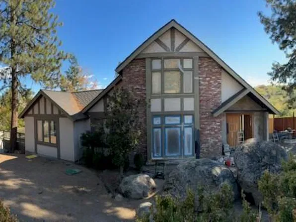 1120 S Mountain Ave, Ashland, OR 97520