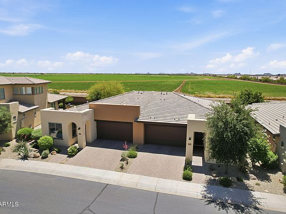 3rd image of 905 E COBBLE STONE Drive