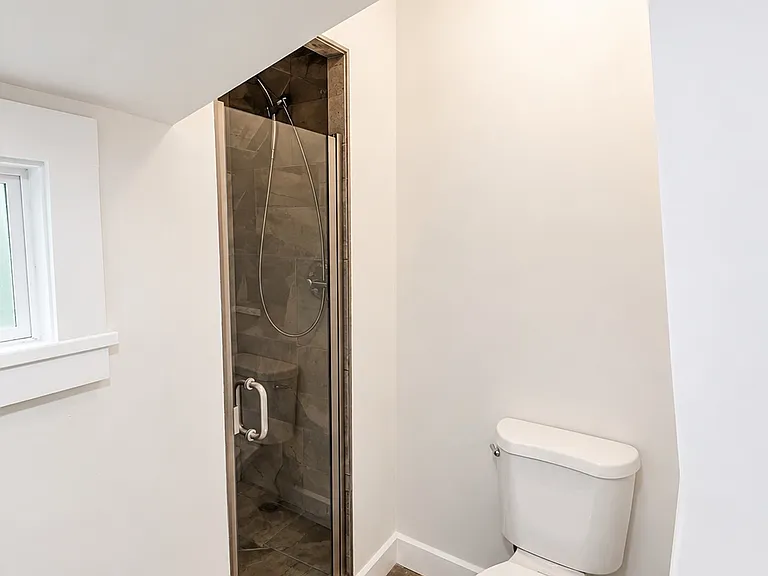 2002 Valentine Ave #2 — Photo 30