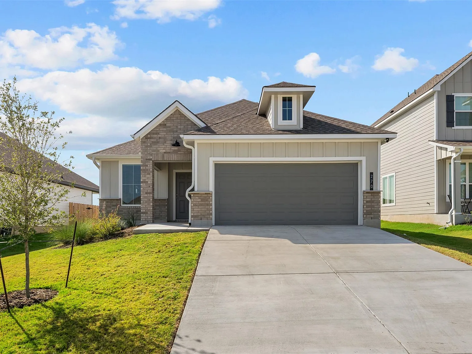 3 bed, 2.0 bath, 1354 sqft, $1,850 — Photo 1