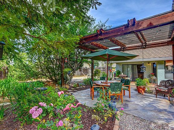 4th image of 1267 Busselton Way