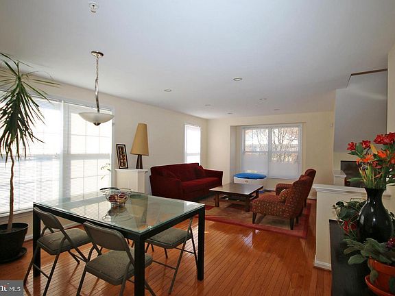 4th image of 2728 Stanton Rd SE
