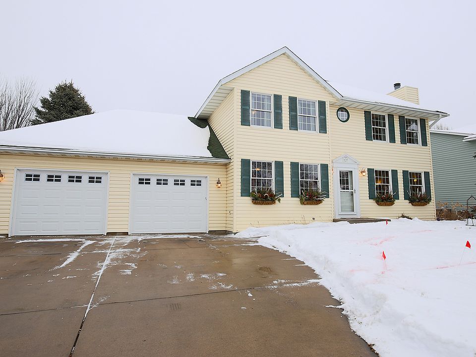 1st image of 1479 Erickson Dr