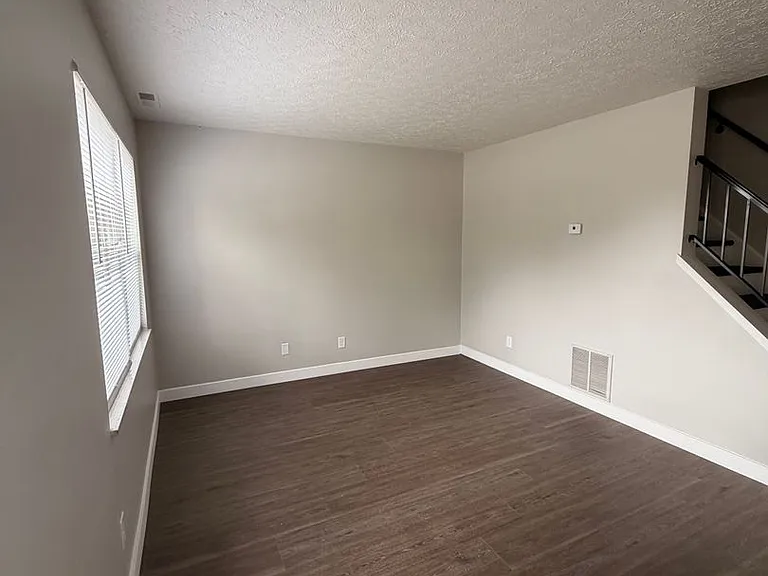 Jefferson Crossing Townhomes — Photo 29