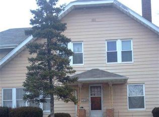 3154 Rockingham Rd, Davenport, IA 52802