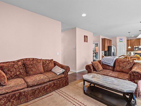 4th image of 4815 O Court NE