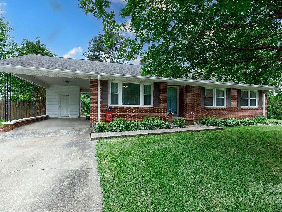 1st image of 905 Kentwood Dr