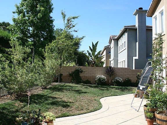 5th image of 475 Willow Glen Cir