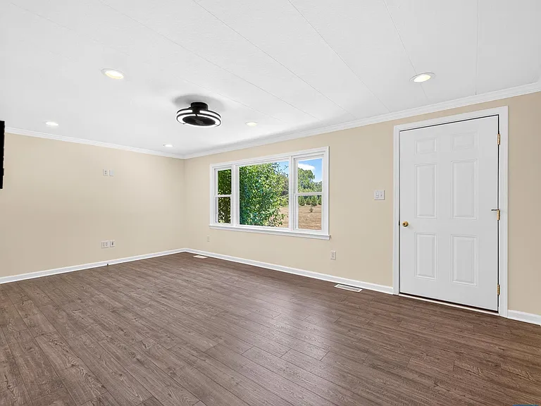 625 S Spotswood Trl — Photo 10