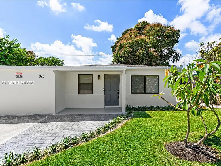 328 SW 11th Ave — Photo 4