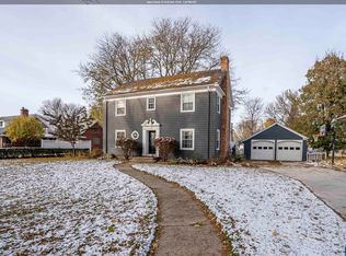 35 9th St SW, Le Mars, IA 51031