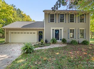 2040 Dunnigan Ave NE, Grand Rapids, MI 49525