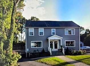 556 Salem St #1, Wakefield, MA 01880