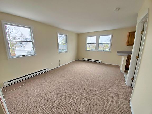 2nd image of 21 Suydam Pl #3