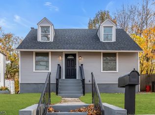 26 Center Oak Ave, Lawnside, NJ 08045