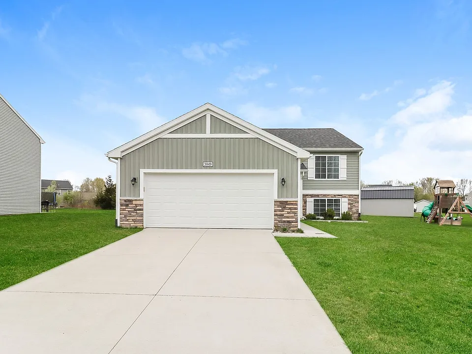 3049 Trafalgar Dr