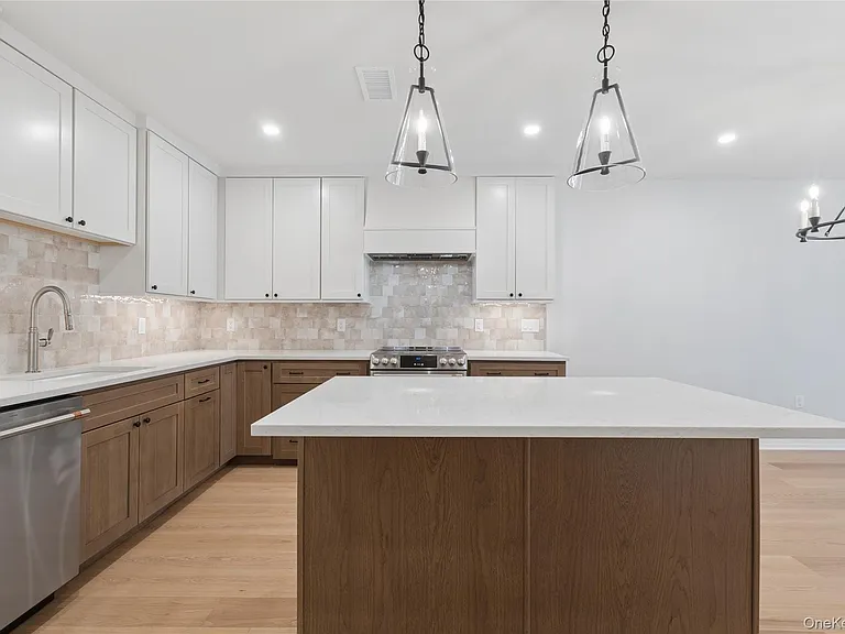 25 S Riverside Ave #207 — Photo 8
