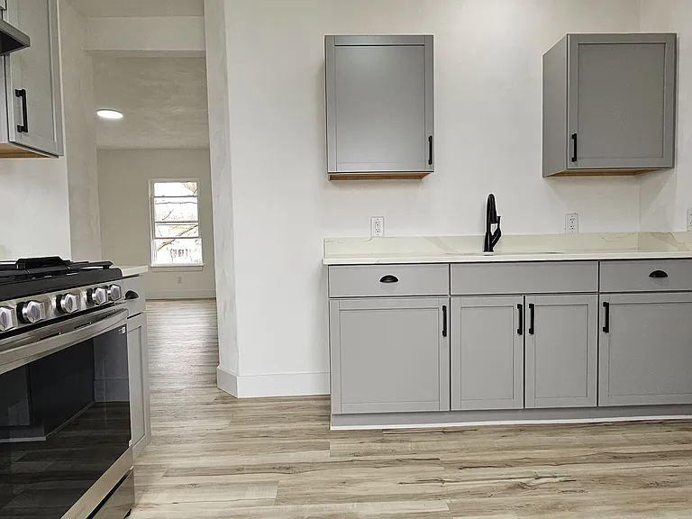 1035 Crosby St #1037 — Photo 29
