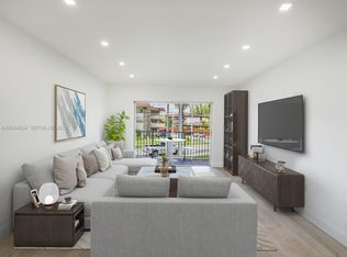 Village At Dadeland, Miami, FL 33143