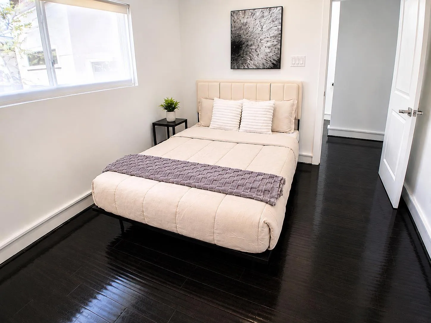 3 bed, 3.5 bath, 2334 sqft, $1,581 — Photo 2