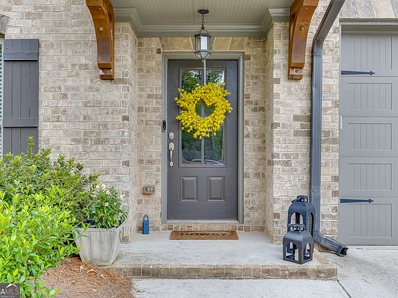 4th image of 4275 Hunters Walk Way