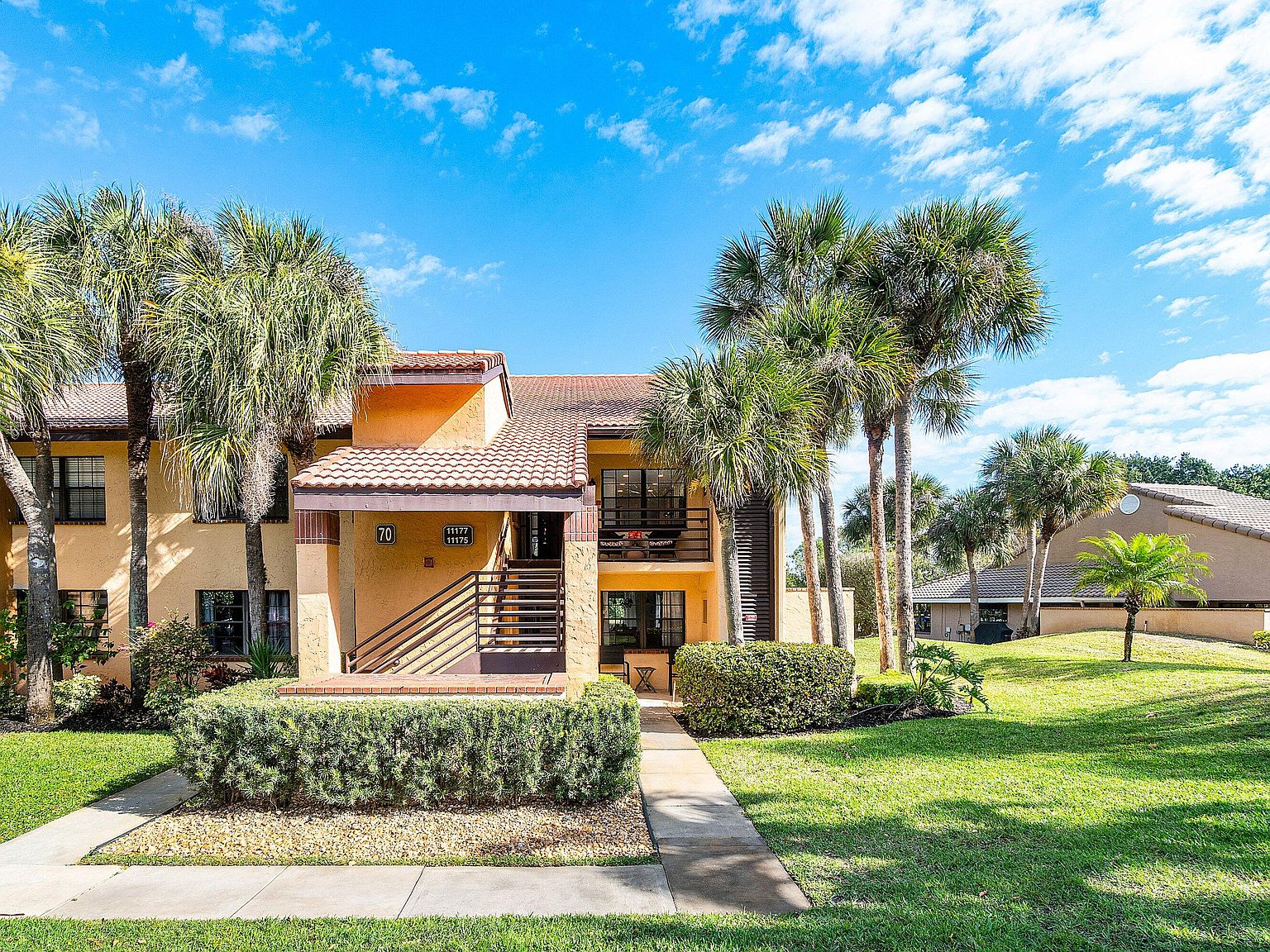 11177 Aspen Glen Drive #206