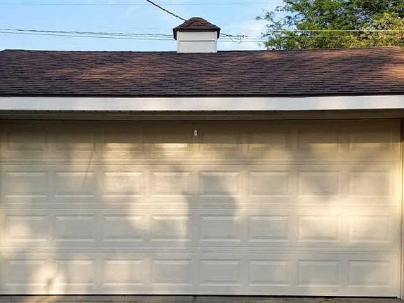 2nd image of 29722 Newport Dr