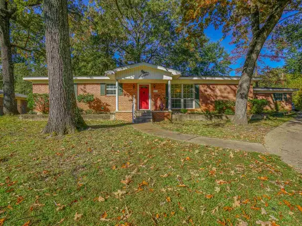 2505 Buckner Dr, Longview, TX 75604