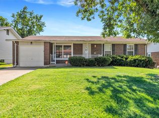 11270 Ashcroft Ln, Saint Louis, MO 63136