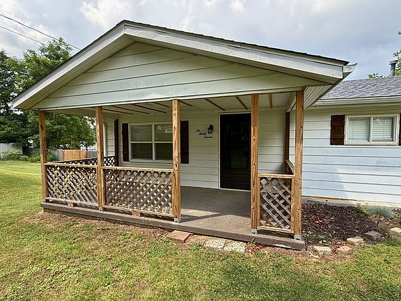 Front Porch-Closeup
