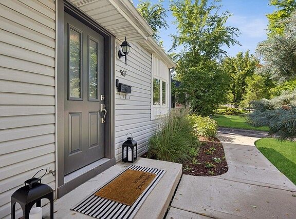 3rd image of 507 N Craig Pl