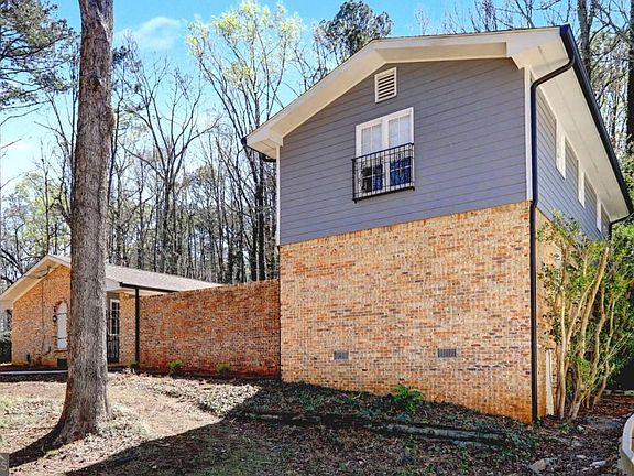 2nd image of 5213 Oxbow Rd