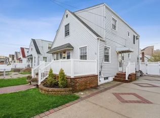 353 Beach 89 St, Far Rockaway, NY 11693