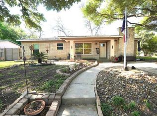 618 Storeywood Dr, San Antonio, TX 78213