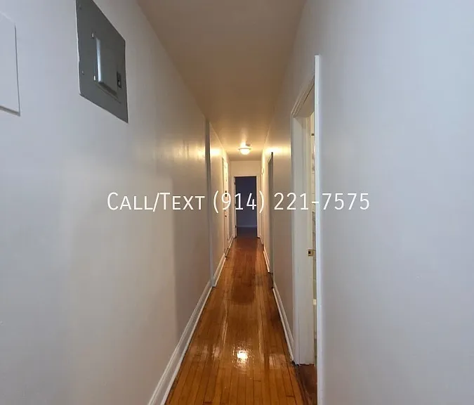 490 S Broadway — Photo 13