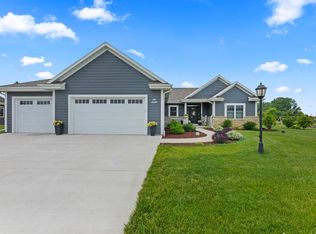 N75W25049 Beverly Ln, Sussex, WI 53089