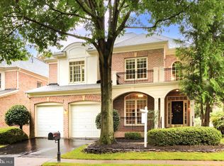 10085 Daniels Run Way, Fairfax, VA 22030