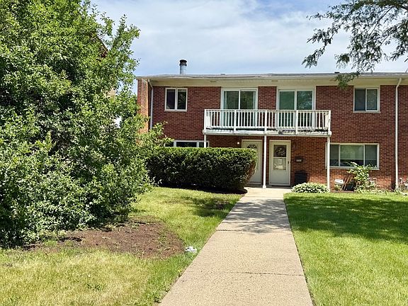 3rd image of 333 Cherry Valley Rd