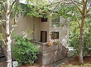 3083 Whitbeck Blvd, Eugene, OR