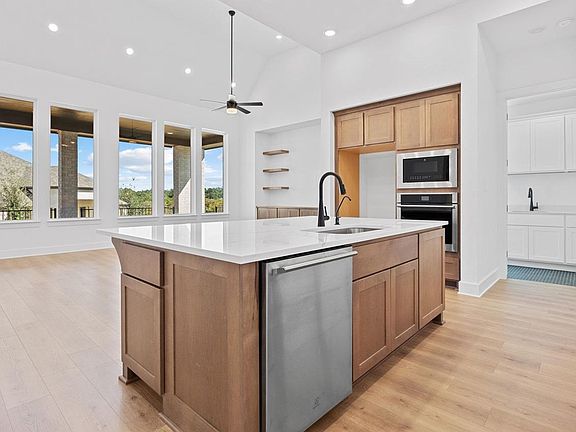 7th image of this home