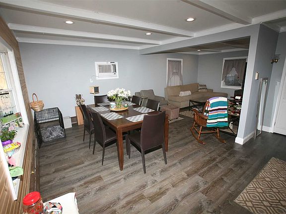 2nd image of 11 Green Ln