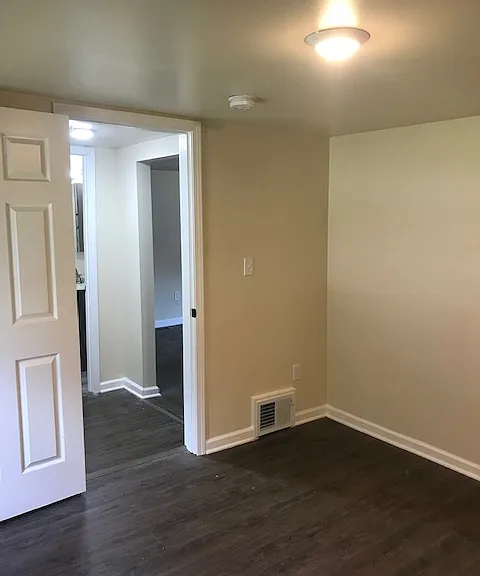 154 W Jefferson St — Photo 24