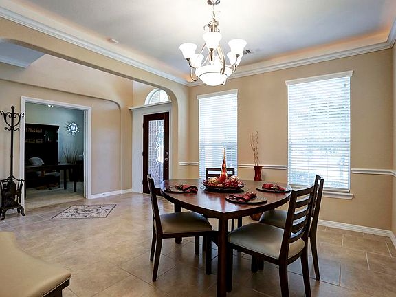 5th image of 12916 Southern Manor Dr