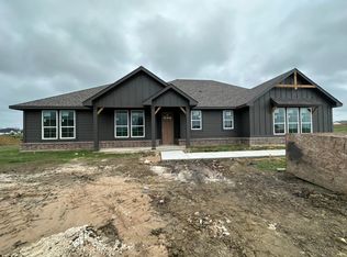 2910 Mossy Oak Dr, Terrell, TX 75160