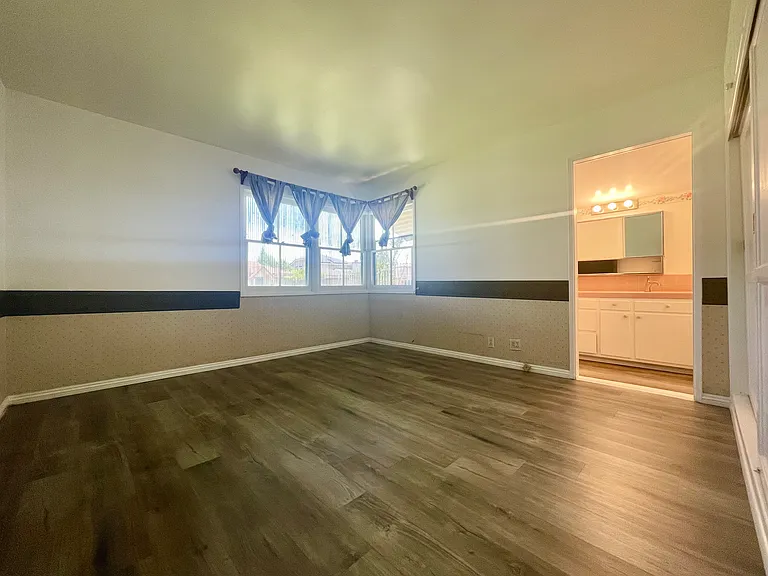 9161 Fortson Dr — Photo 4