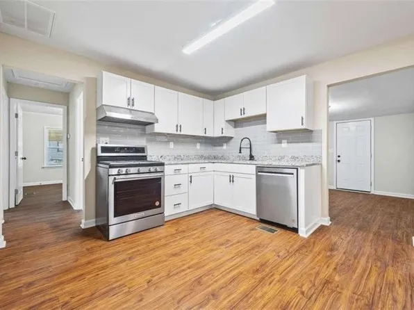 5164 Phillips Dr, Forest Park, GA 30297