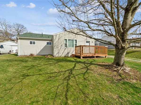 221 Porter Dr, North Huntingdon, PA 15642