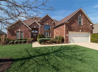 2335 N Berkleigh Dr, Fayetteville, AR 72704