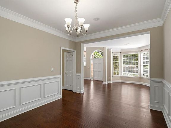 5th image of 1662 Reserve Way